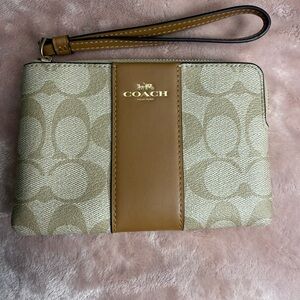Coach Signature Tan and Brown Shoulder Bag